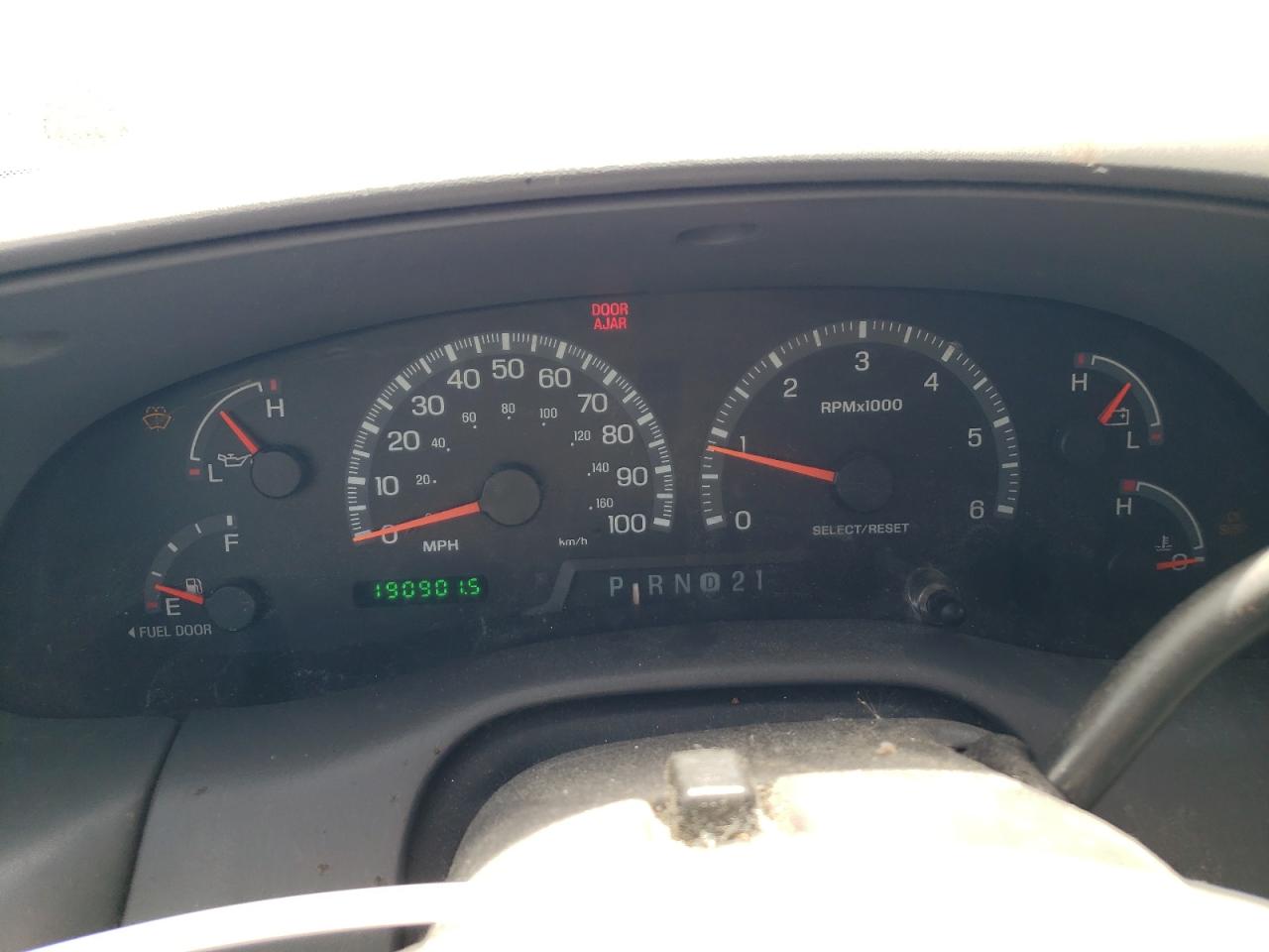 1FMPU16L9YLC19300 2000 Ford Expedition Xlt