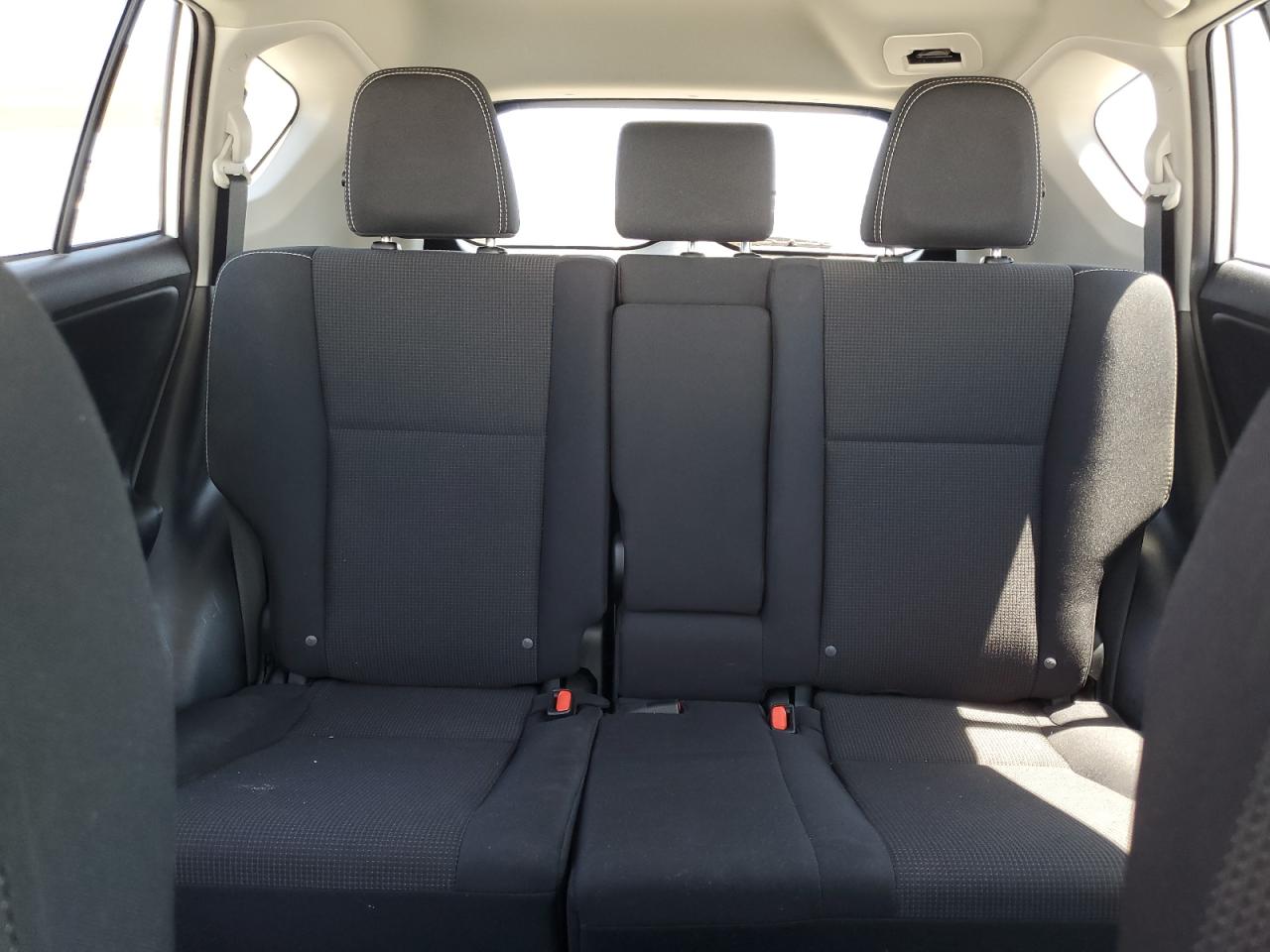 2T3RFREV8HW588221 2017 Toyota Rav4 Xle