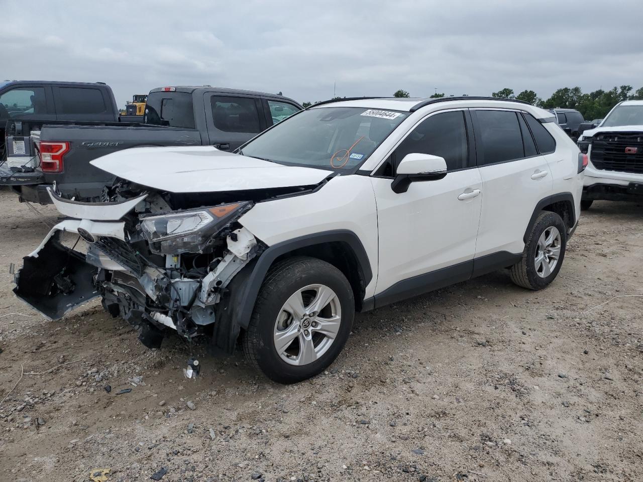 2020 Toyota Rav4 Xle vin: JTMW1RFV8LD060958