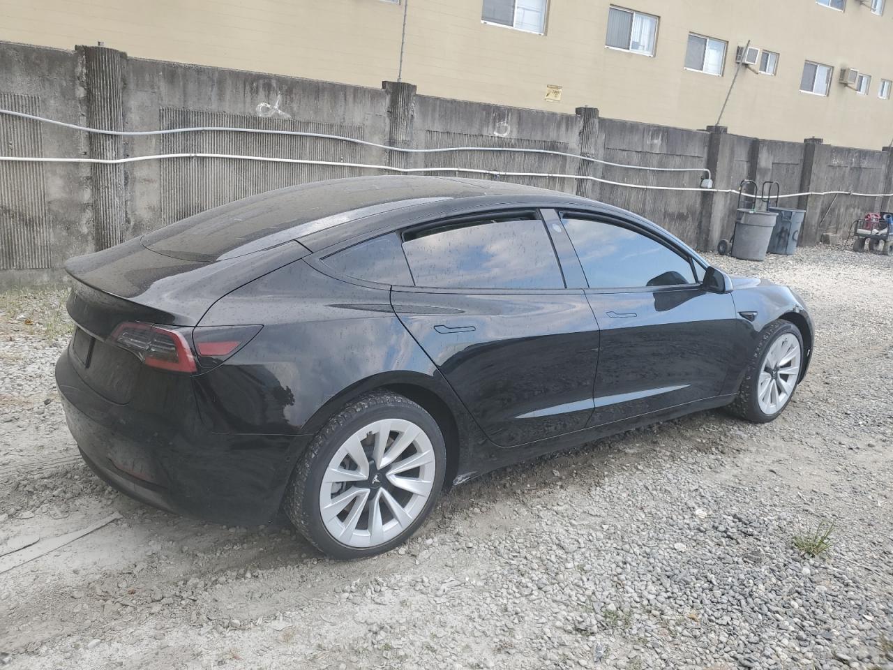 Lot #2996566516 2021 TESLA MODEL 3