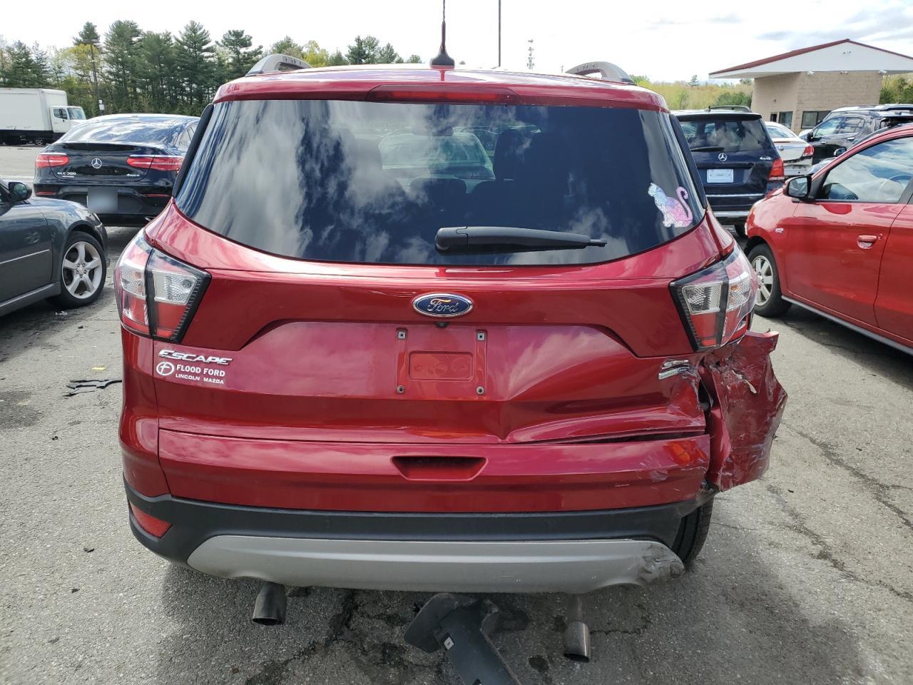 1FMCU9HD4JUD24782 2018 Ford Escape Sel