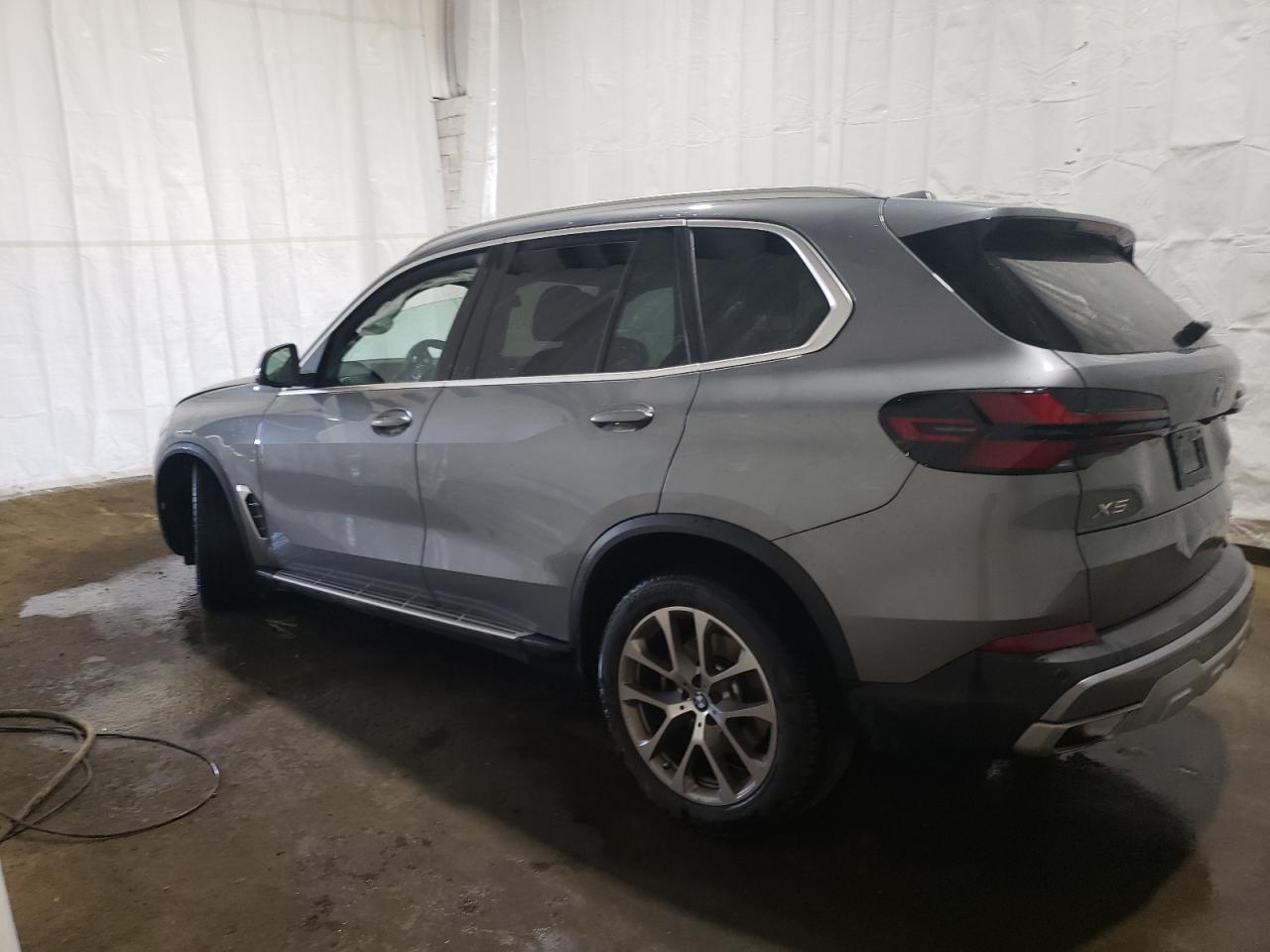 5UX13EU05R9U30195 2024 BMW X5 Sdrive 40I