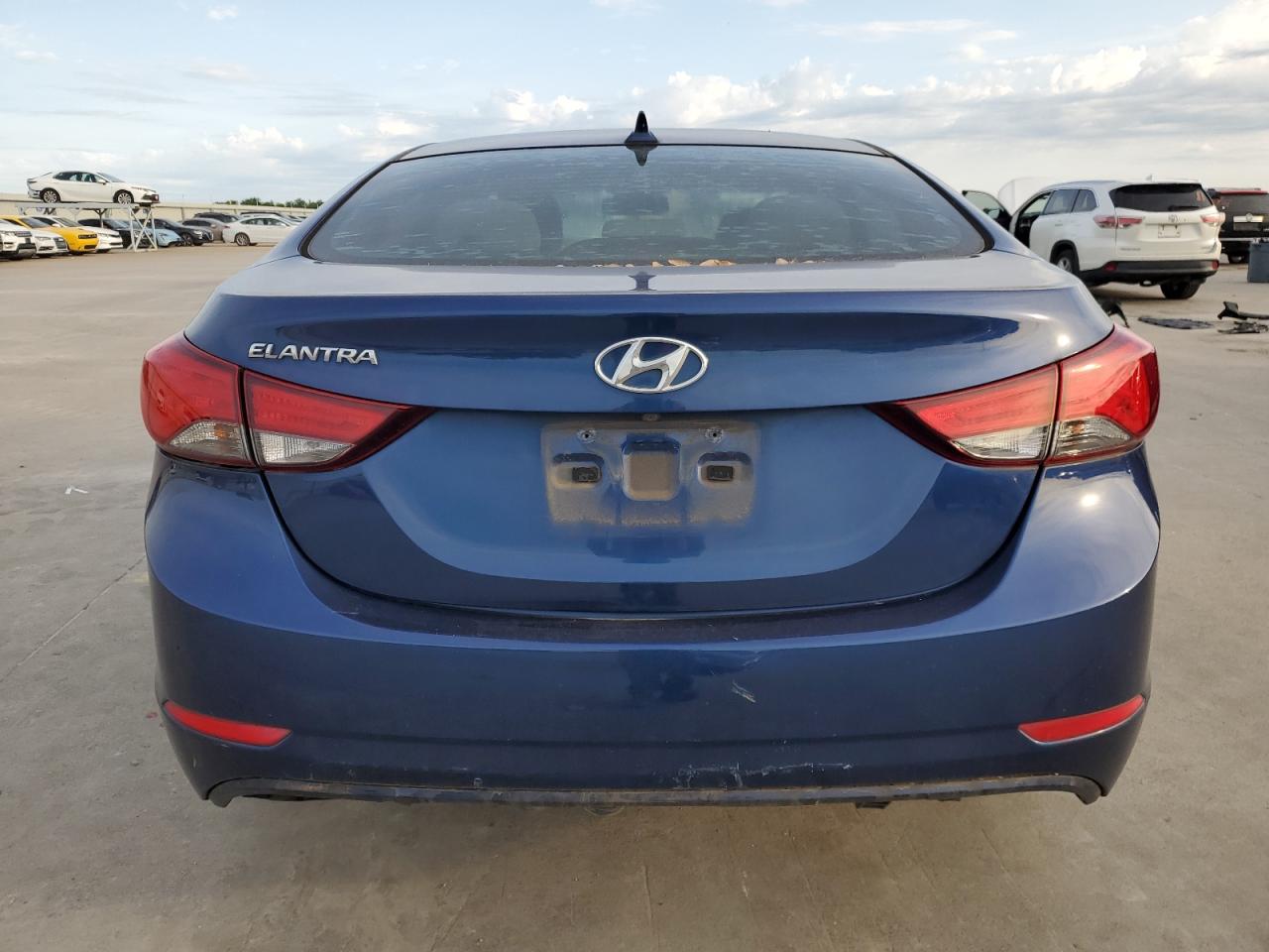 5NPDH4AE0FH608964 2015 Hyundai Elantra Se