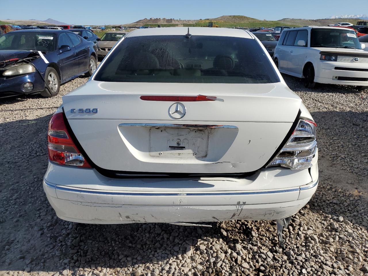 WDBUF65J25A729220 2005 Mercedes-Benz E 320