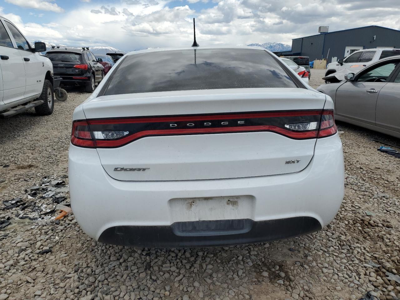1C3CDFBB1FD275711 2015 Dodge Dart Sxt
