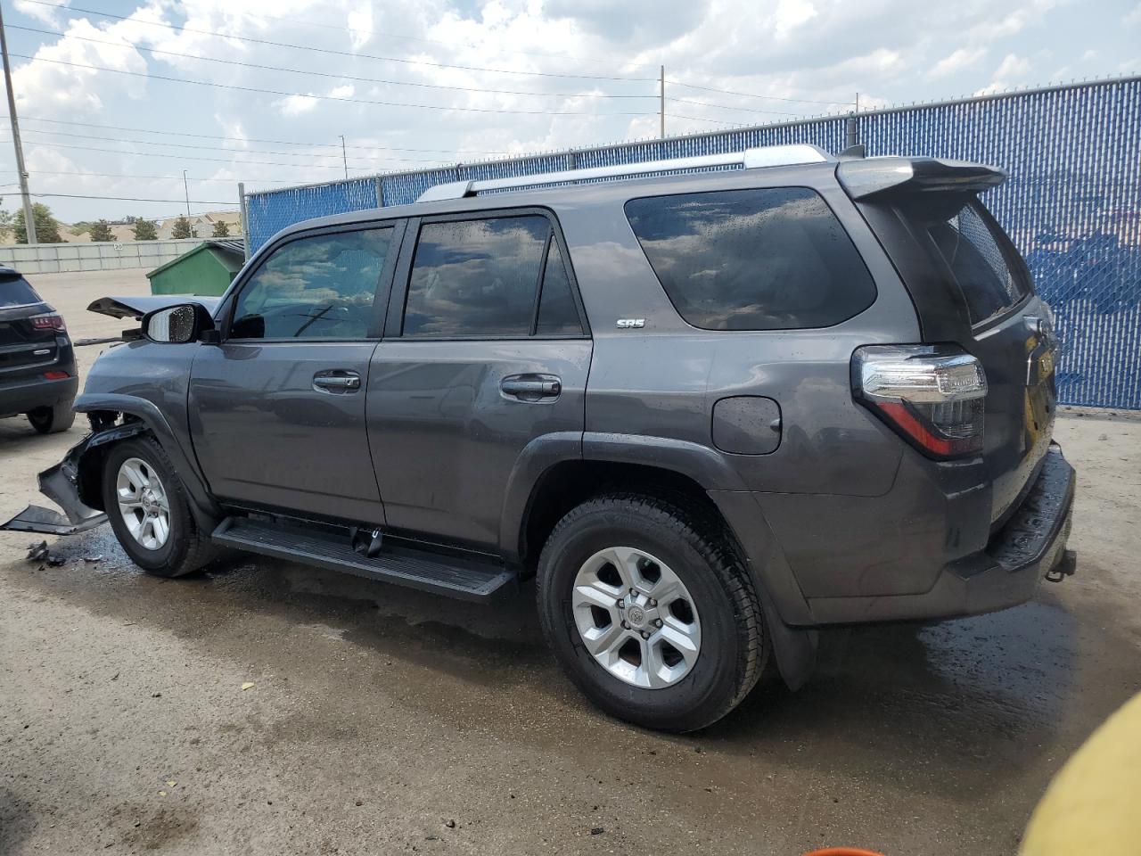 JTEZU5JR6H5162747 2017 Toyota 4Runner Sr5