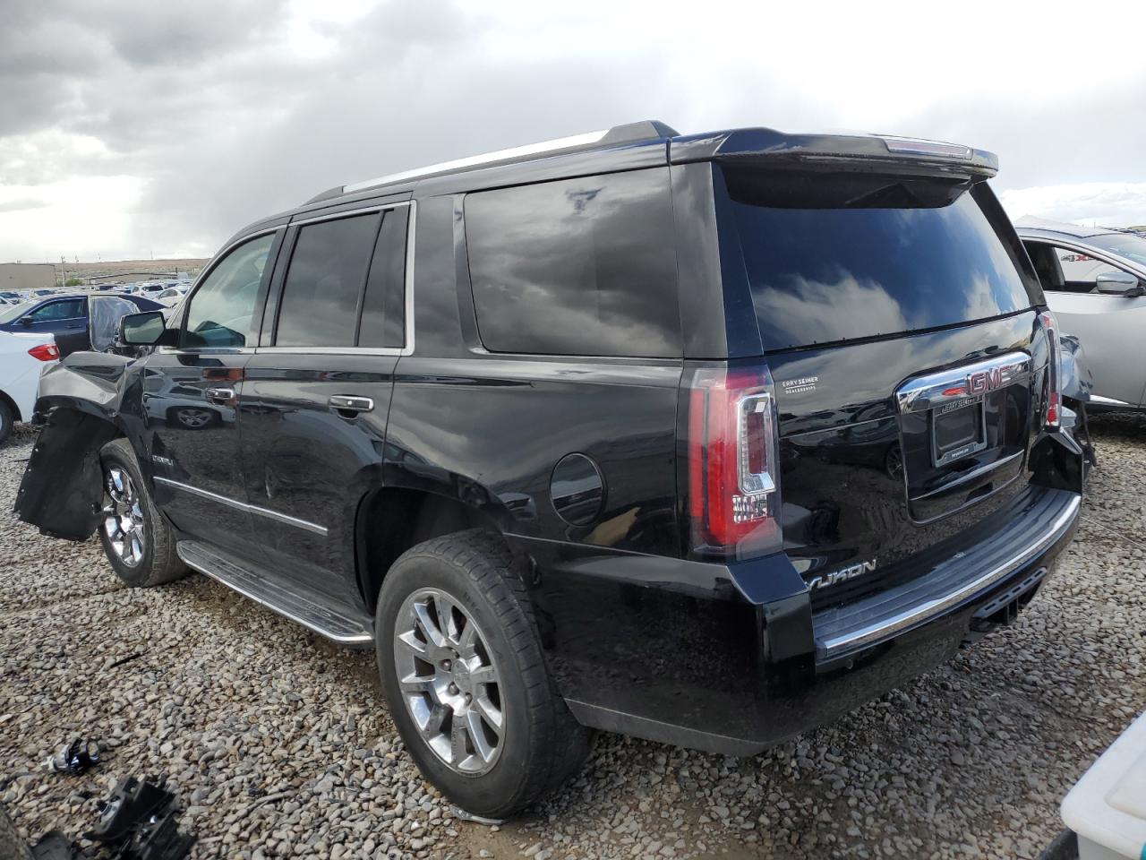 2017 GMC Yukon Denali vin: 1GKS2CKJ6HR264684