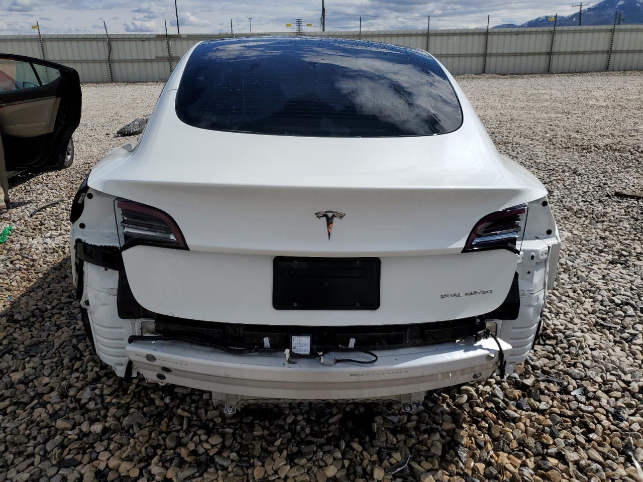 2021 Tesla Model 3 vin: 5YJ3E1EB1MF054994