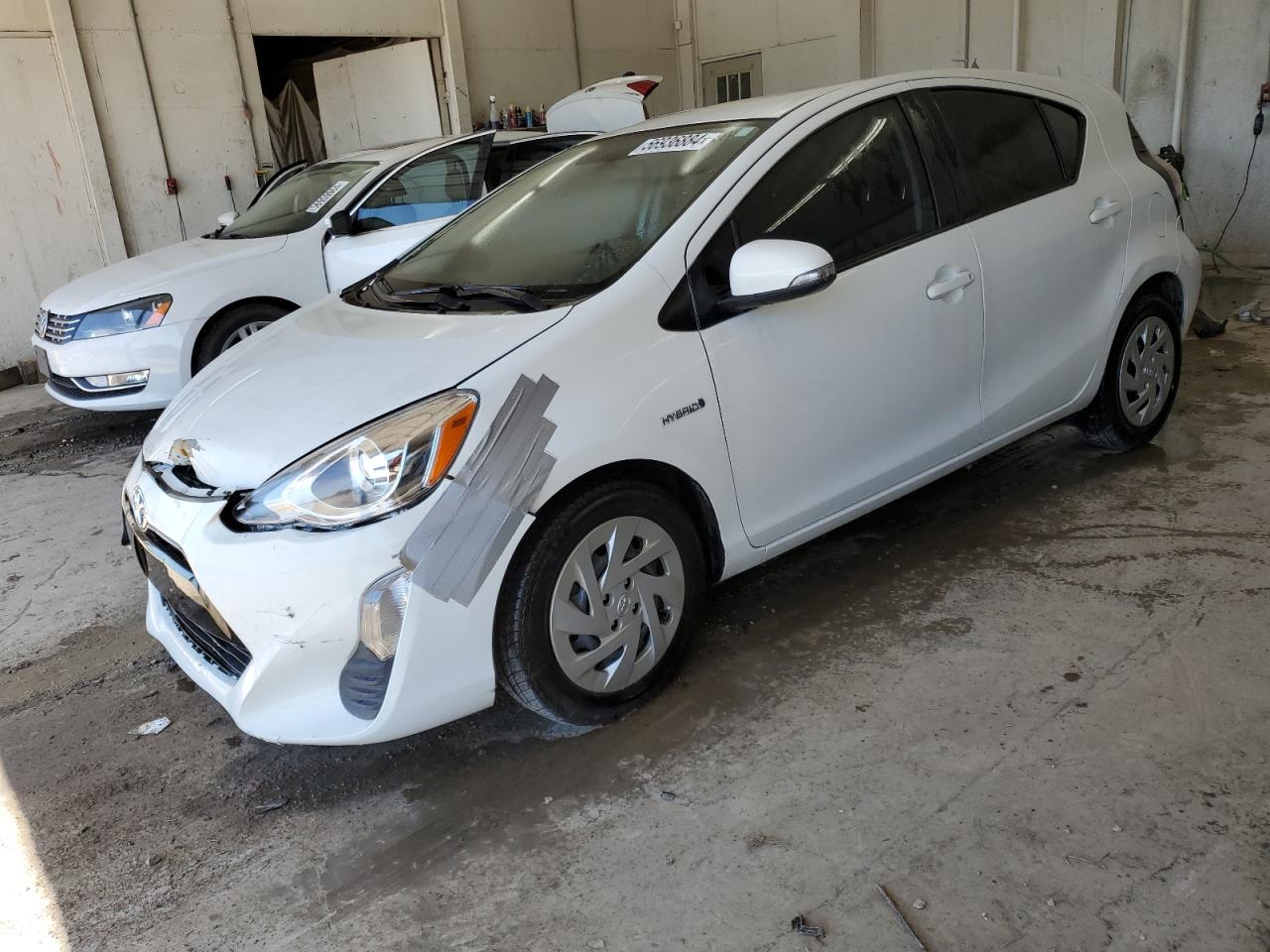 2016 Toyota Prius C vin: JTDKDTB30G1128796