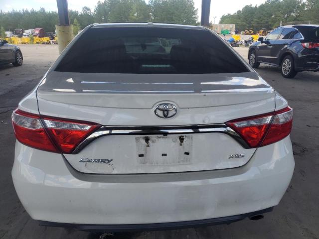  TOYOTA CAMRY 2015 Biały