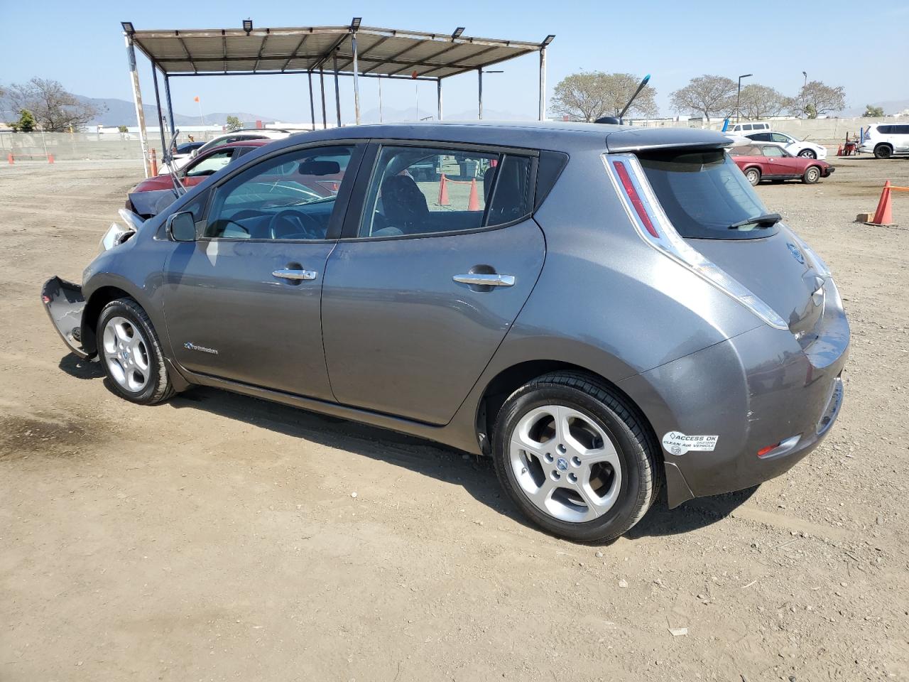 1N4AZ0CP3EC337812 2014 Nissan Leaf S