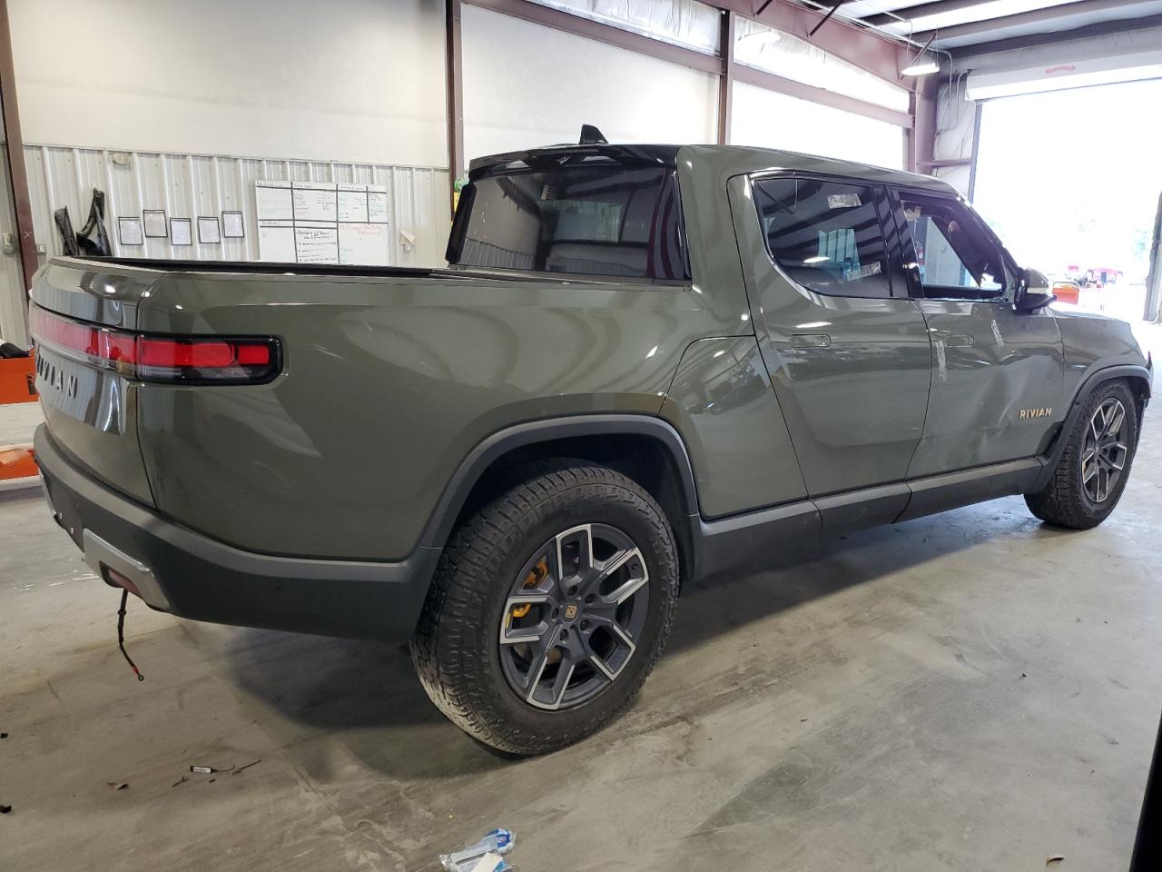 2022 Rivian R1T Launch Edition vin: 7FCTGAAL2NN001212