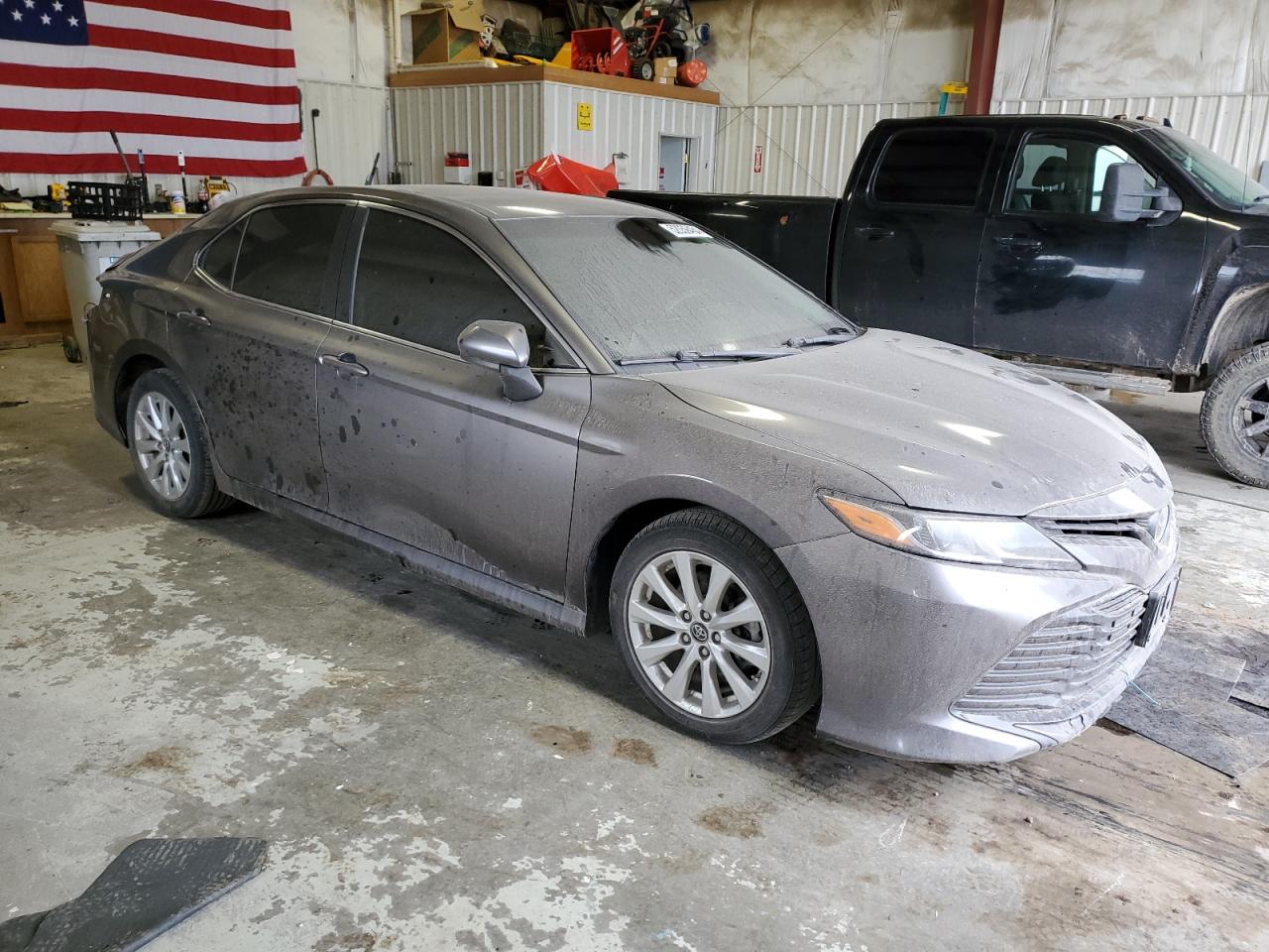 4T1B11HK3JU548842 2018 Toyota Camry L