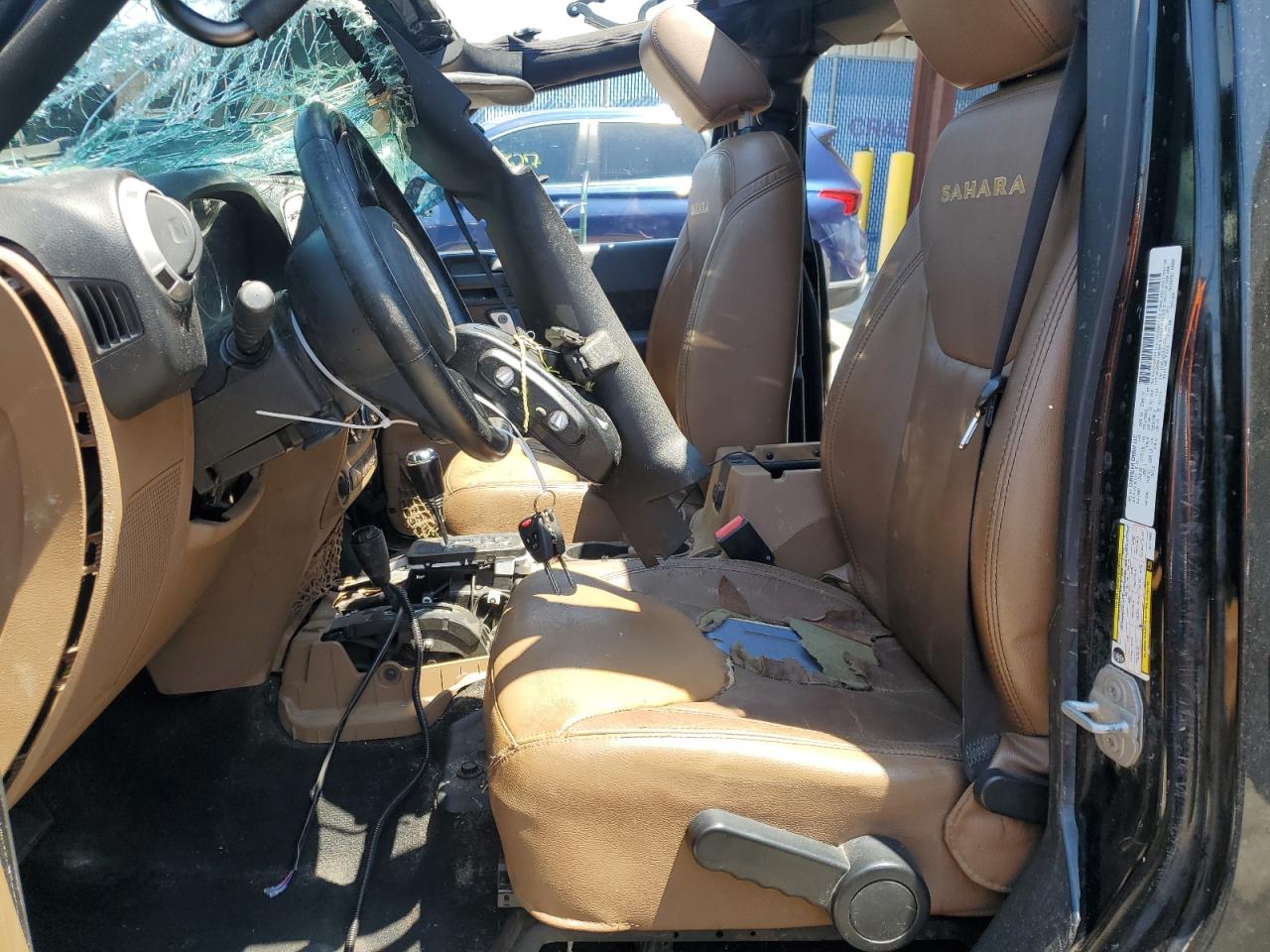 1C4BJWEG3EL116863 2014 Jeep Wrangler Unlimited Sahara