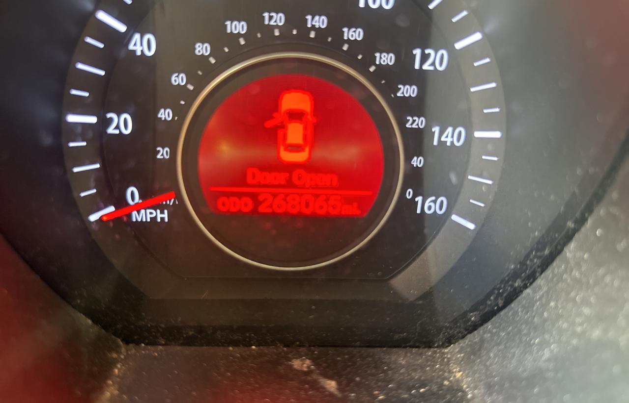 KNAGM4A76B5070028 2011 Kia Optima Lx