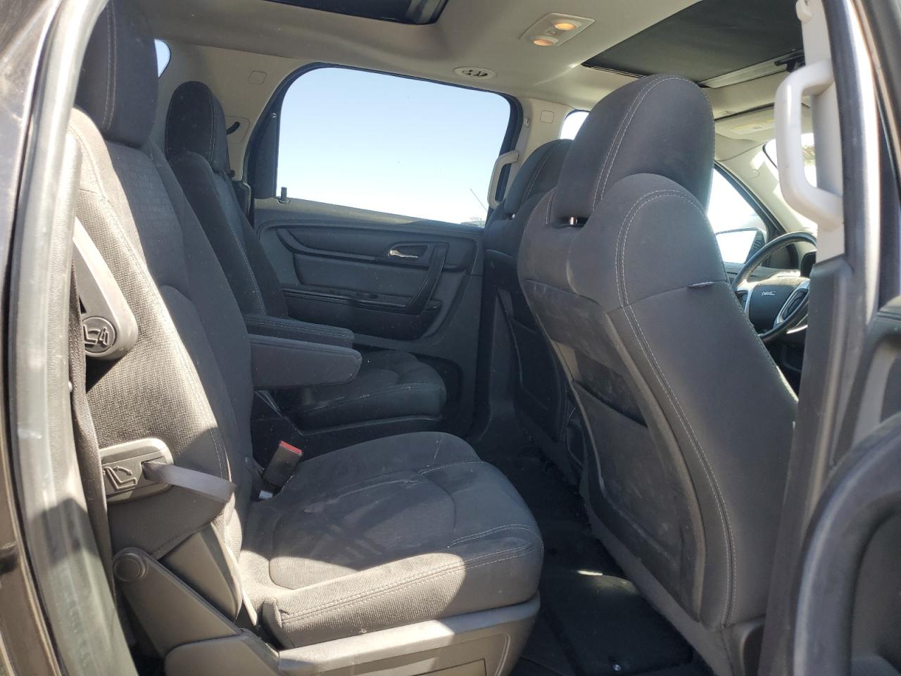 1GKKRPKD2GJ103579 2016 GMC Acadia Sle