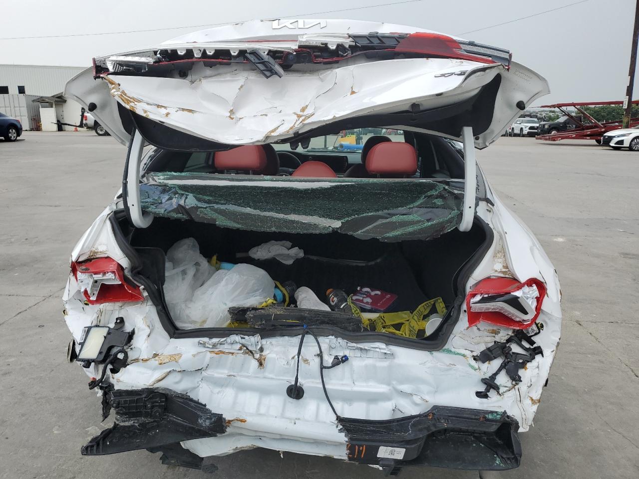 5XXG64J22NG137211 2022 Kia K5 Gt Line