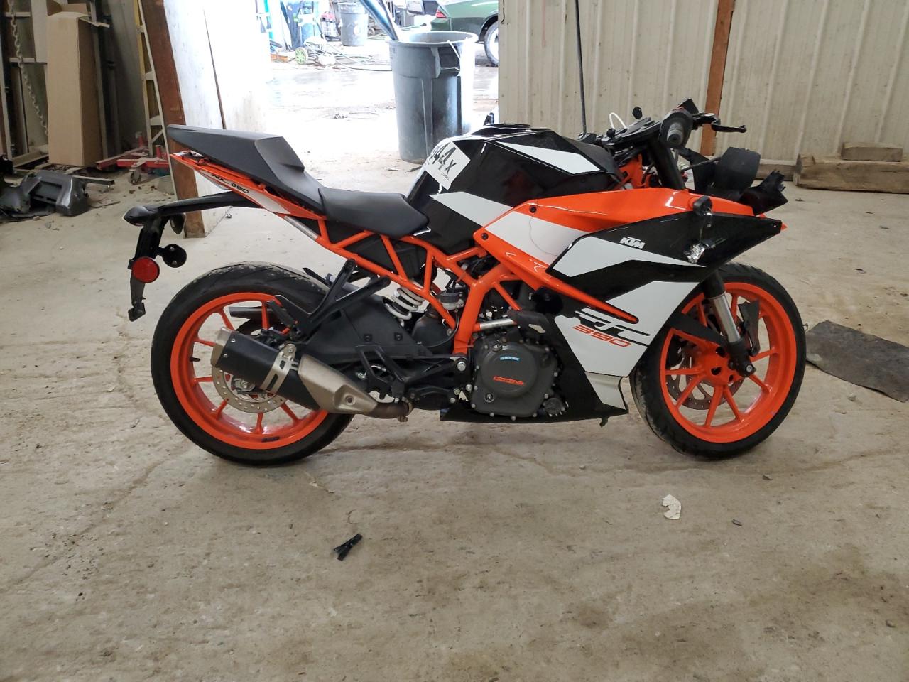 MD2JYJ406JC298013 2018 Ktm 390 Duke