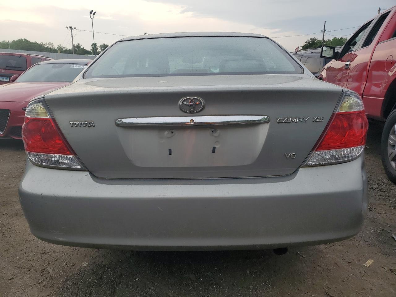 4T1BF30K75U606174 2005 Toyota Camry Le