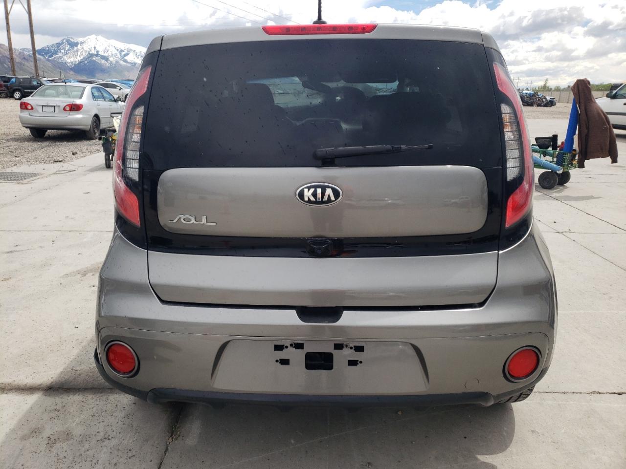 KNDJP3A57H7467298 2017 Kia Soul +