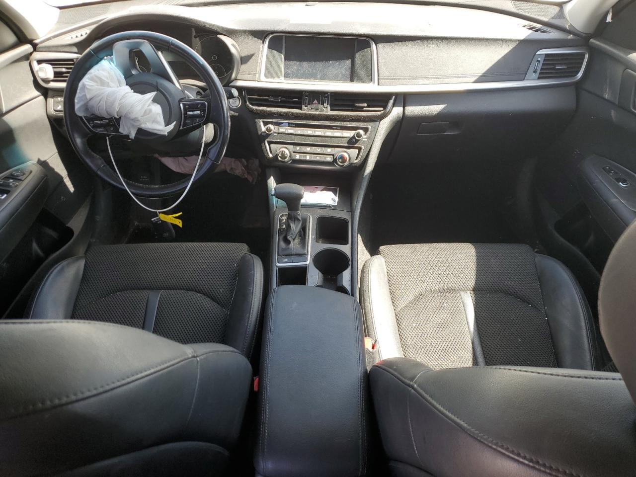 5XXGT4L33LG411690 2020 Kia Optima Lx