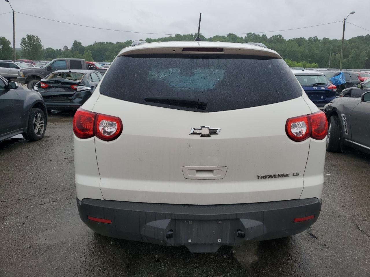 2012 Chevrolet Traverse Ls vin: 1GNKREEDXCJ418336