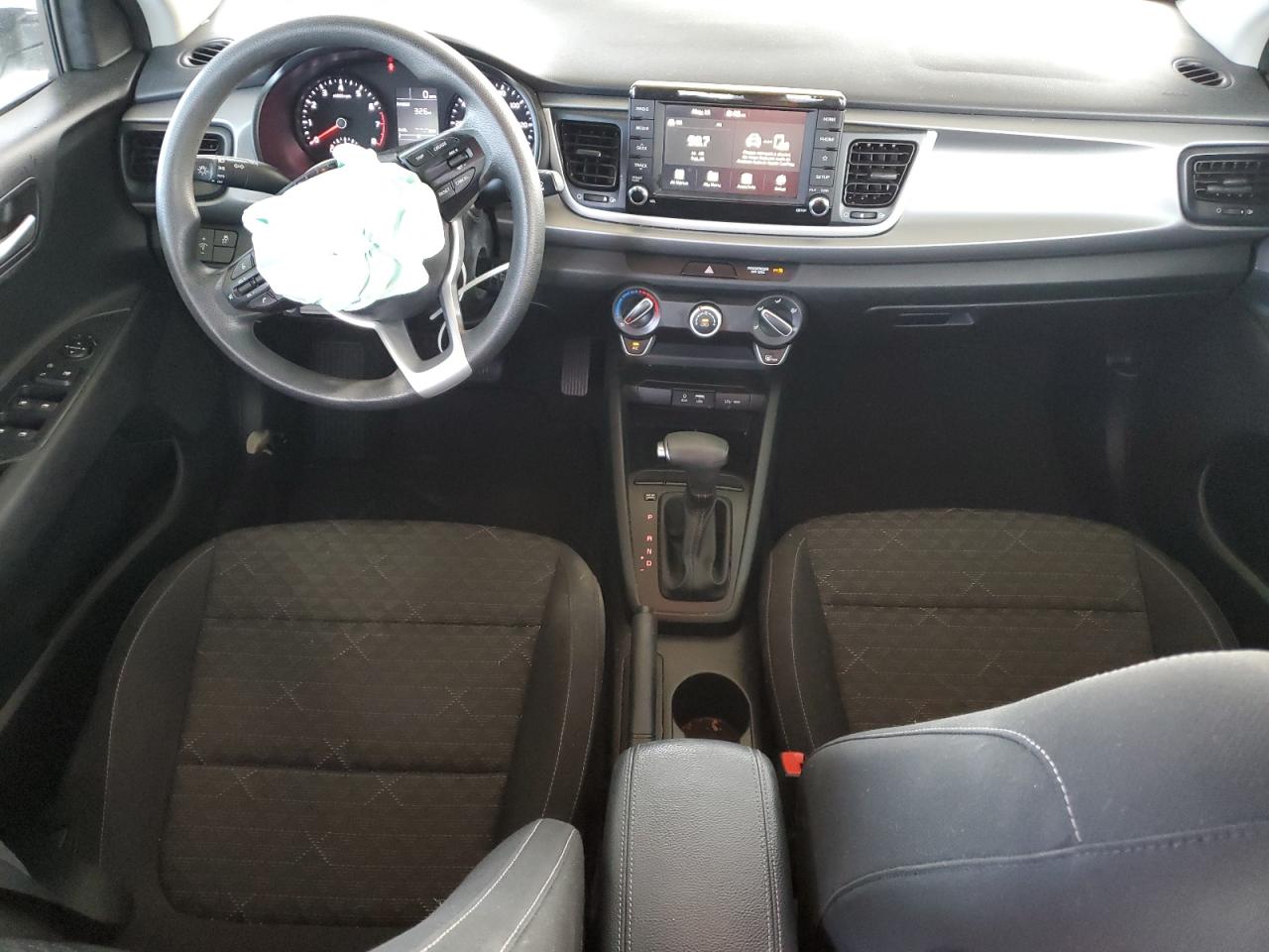 3KPA24AD8LE330648 2020 Kia Rio Lx