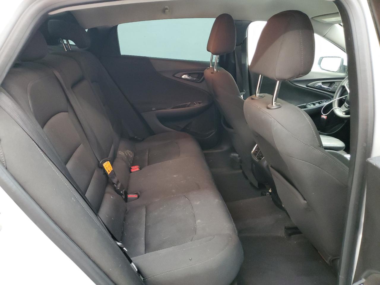 1G1ZD5ST8KF144775 2019 Chevrolet Malibu Lt