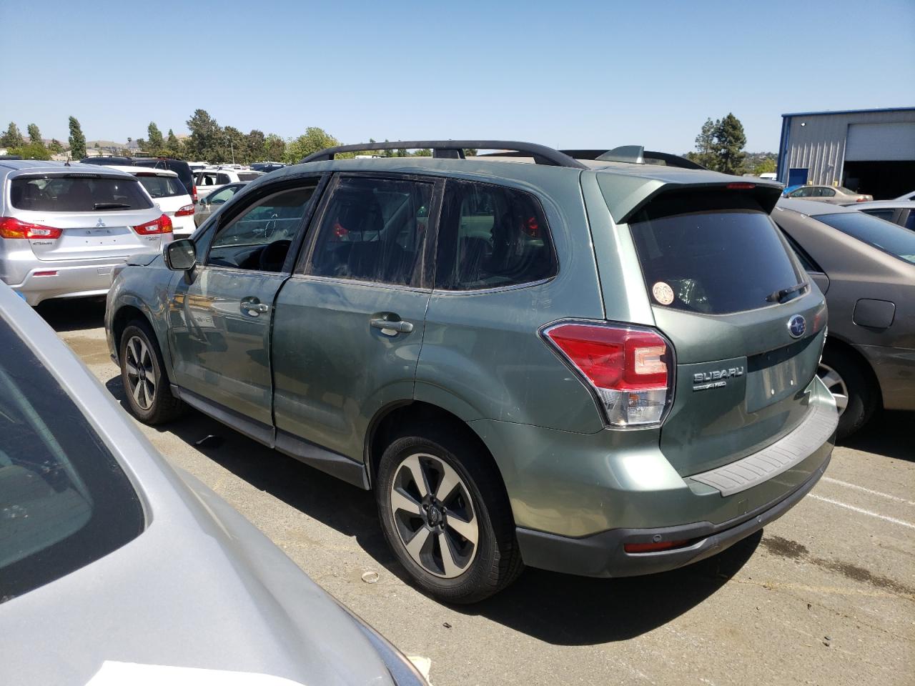 JF2SJARC9JH435872 2018 Subaru Forester 2.5I Limited