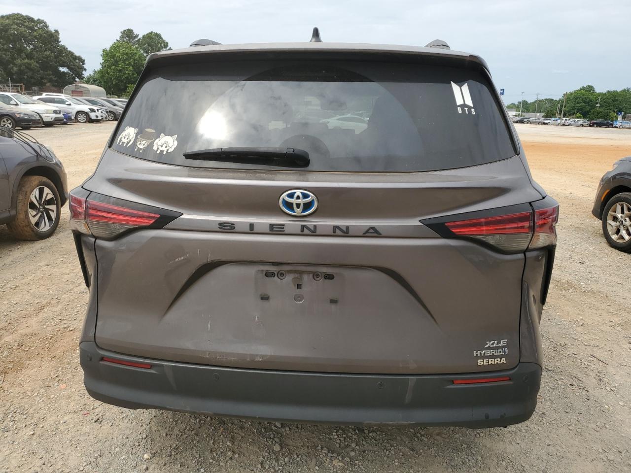 2022 Toyota Sienna Xle vin: 5TDYRKEC3NS094581