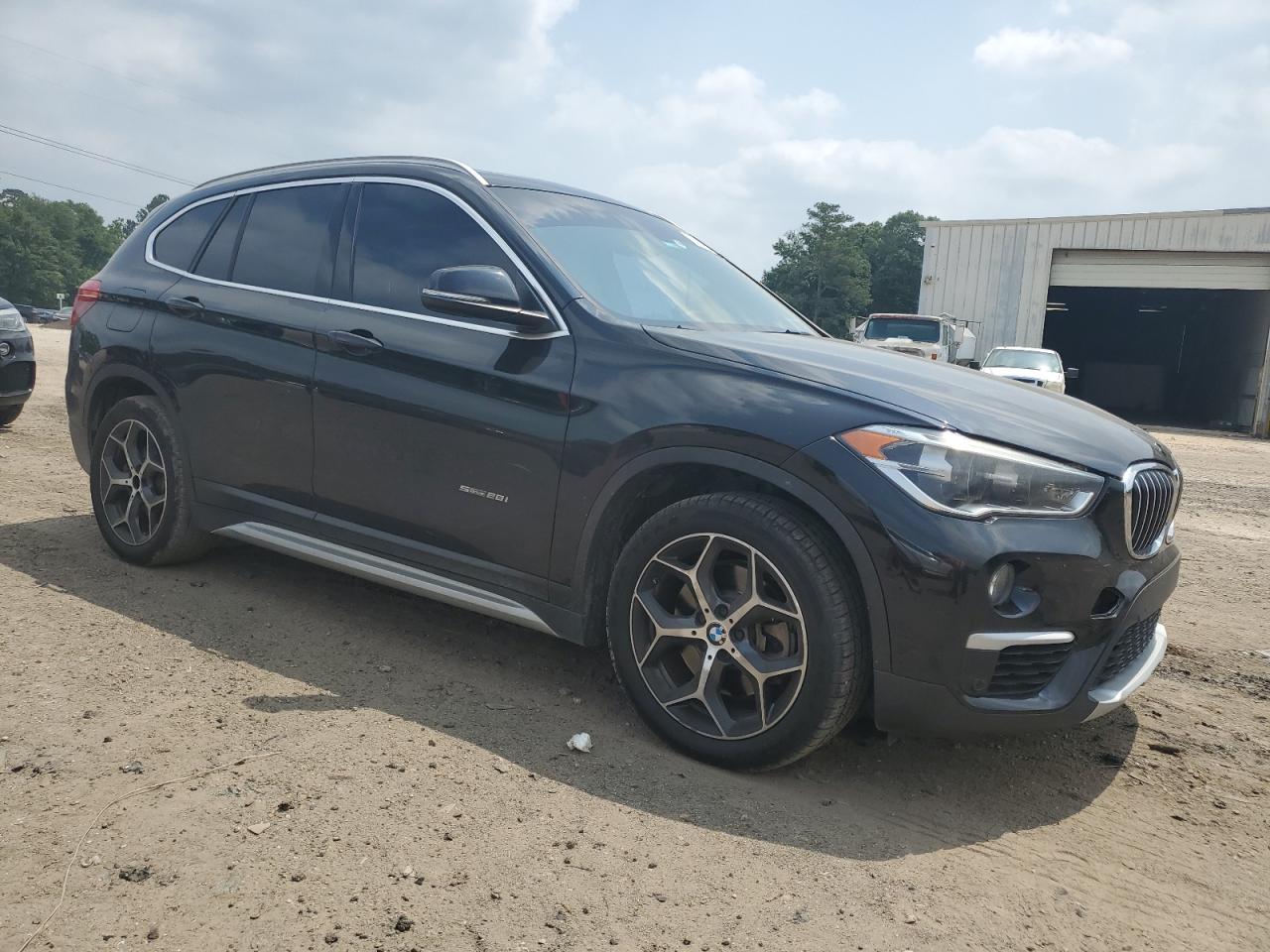 WBXHU7C35HP925160 2017 BMW X1 Sdrive28I