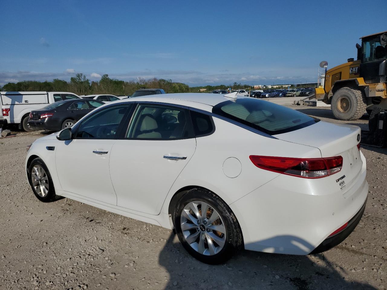 5XXGT4L34JG255043 2018 Kia Optima Lx