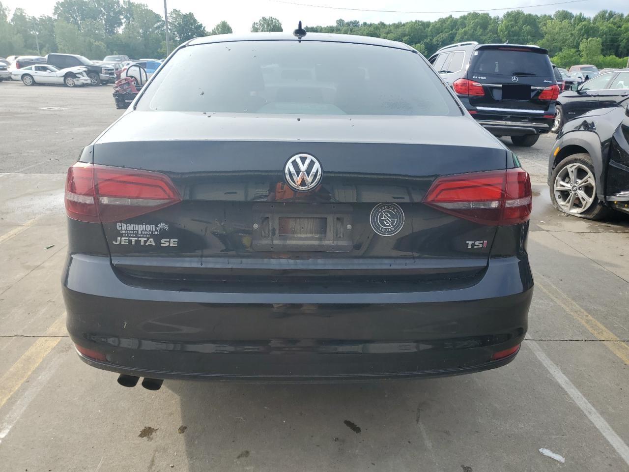 3VWDB7AJ6HM293999 2017 Volkswagen Jetta Se