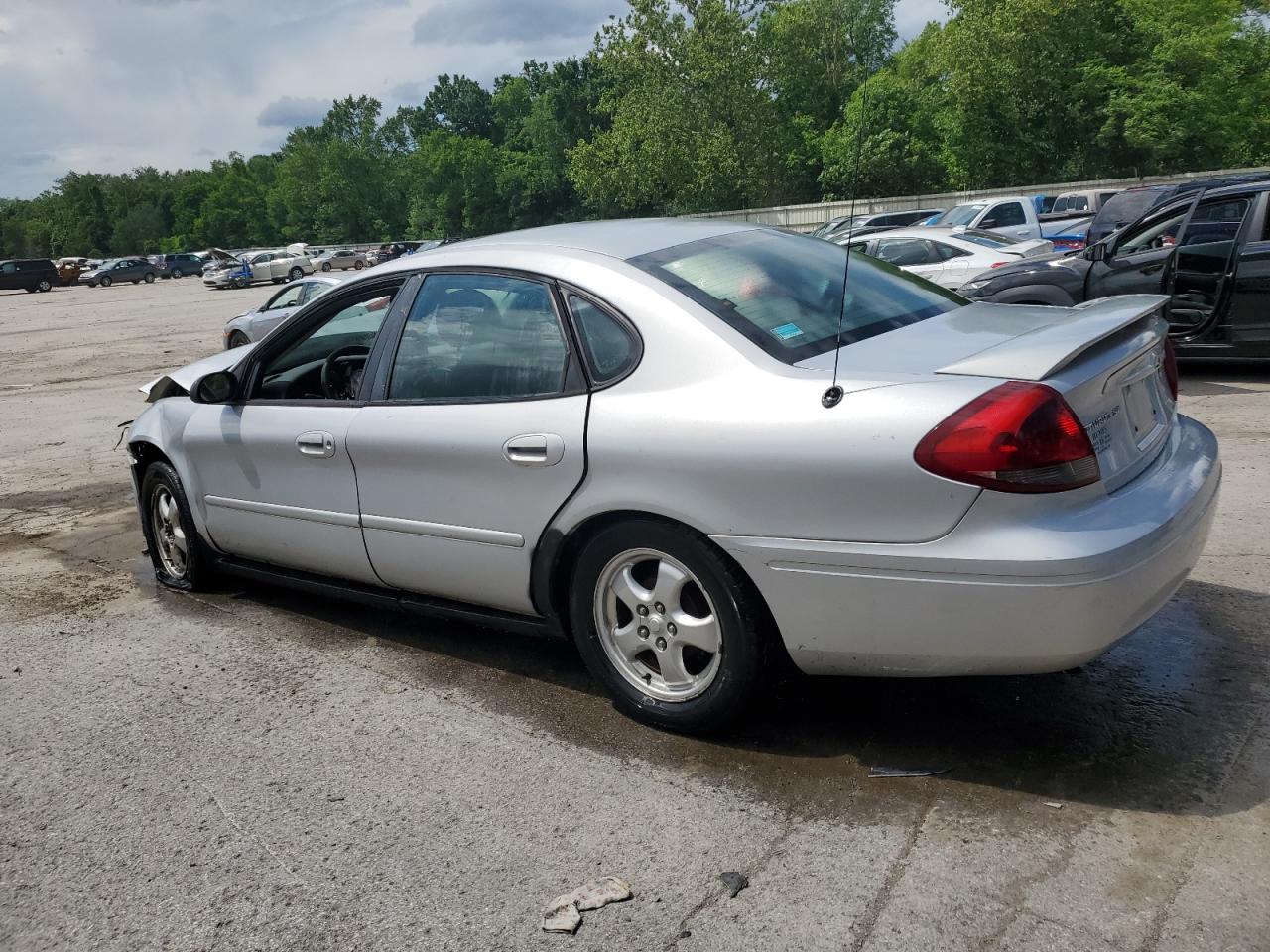 1FAFP53205A203638 2005 Ford Taurus Se