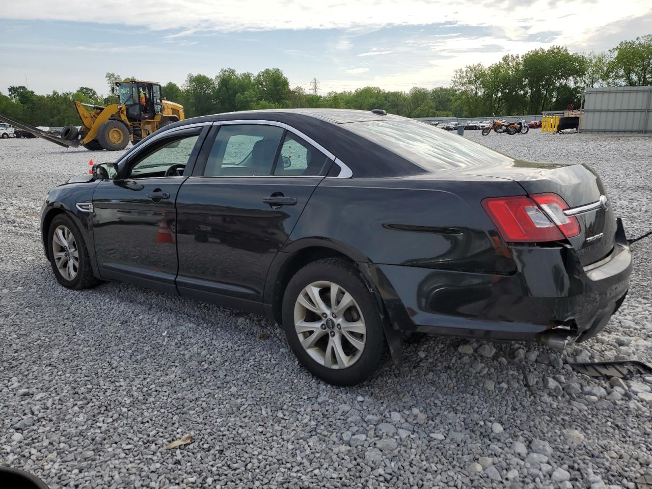 1FAHP2EW2BG112628 2011 Ford Taurus Sel