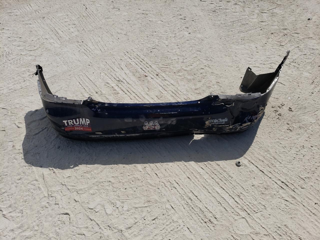 1HGEM212X3L030648 2003 Honda Civic Dx