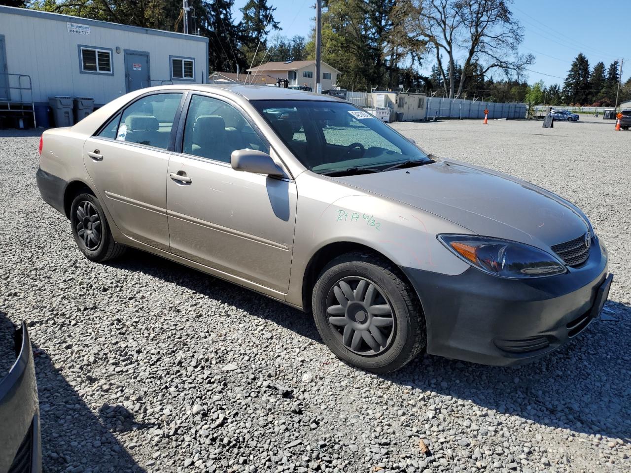 4T1BE32K22U518998 2002 Toyota Camry Le