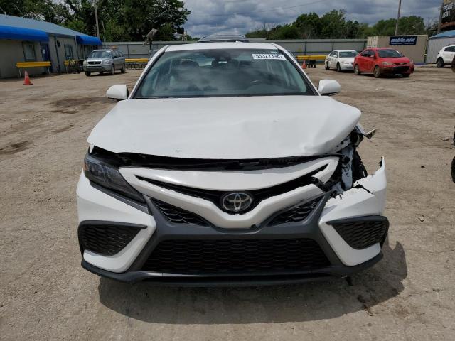 VIN 4T1G11AK0NU673299 2022 Toyota Camry, SE no.5