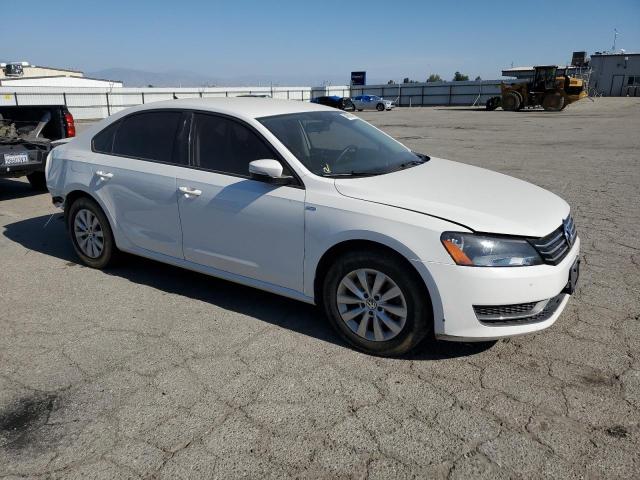 2015 Volkswagen Passat S VIN: 1VWAT7A31FC016581 Lot: 54063504