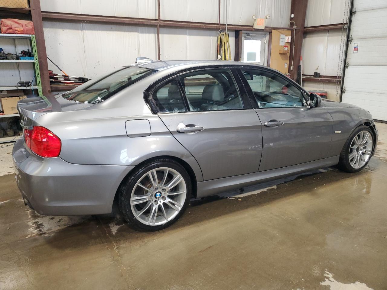 WBAPL5C52BA742517 2011 BMW 335 Xi