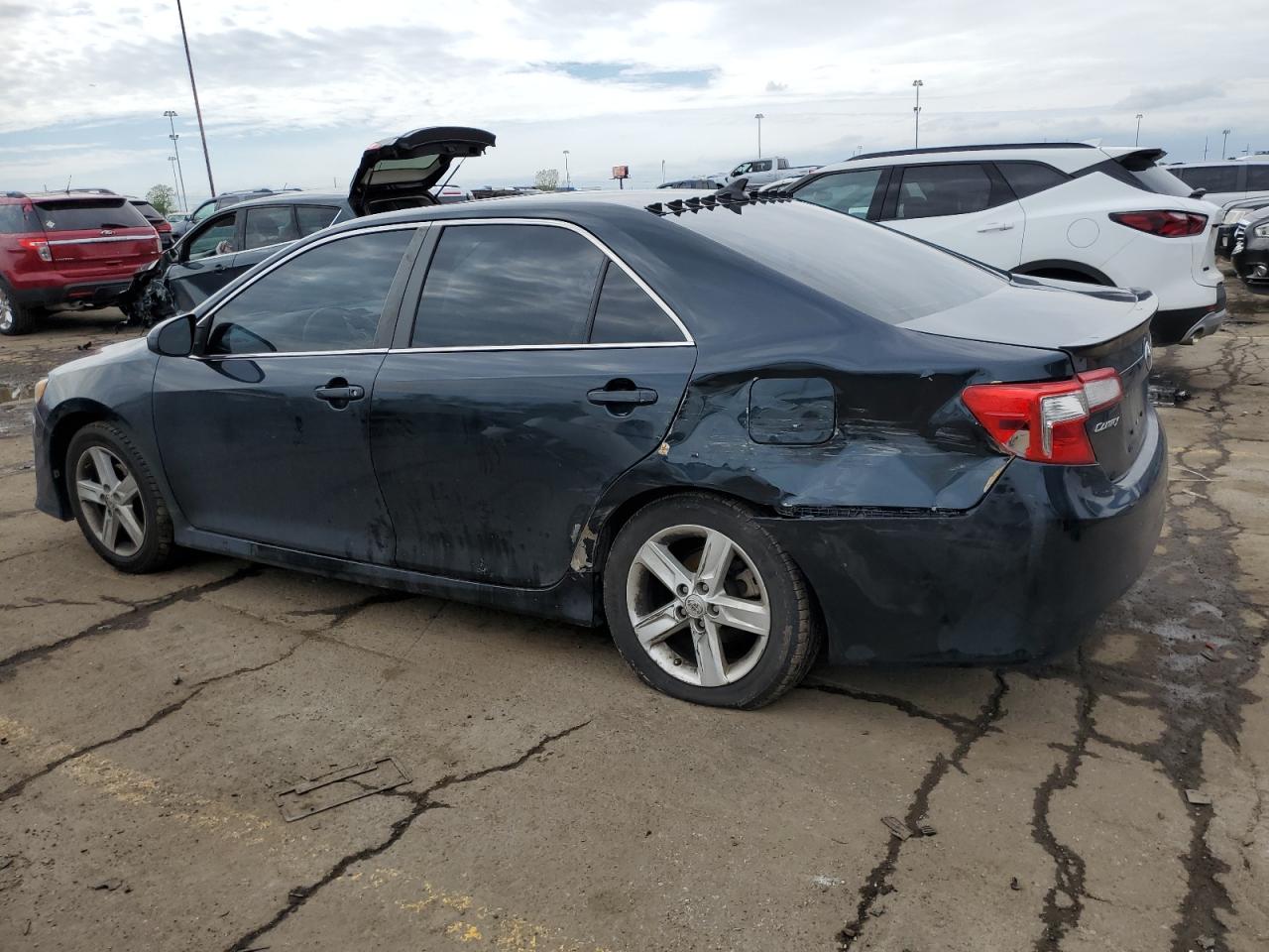 4T1BF1FK0DU247812 2013 Toyota Camry L