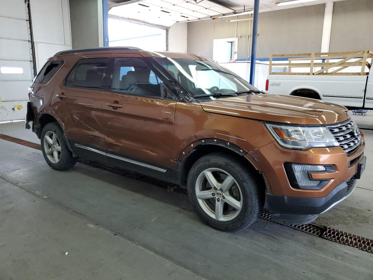 1FM5K8D85HGB39103 2017 Ford Explorer Xlt