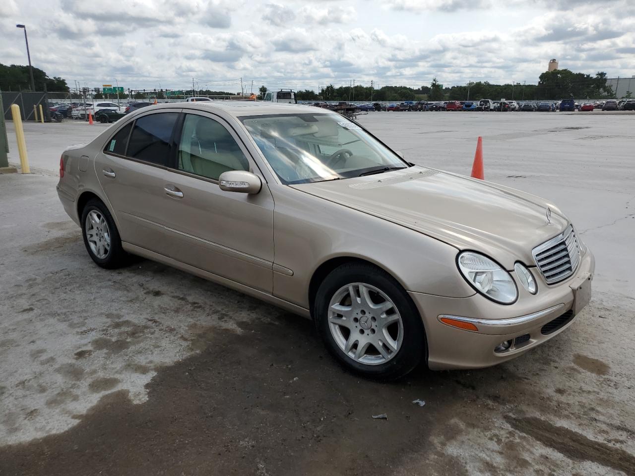 WDBUF65JX4A474279 2004 Mercedes-Benz E 320