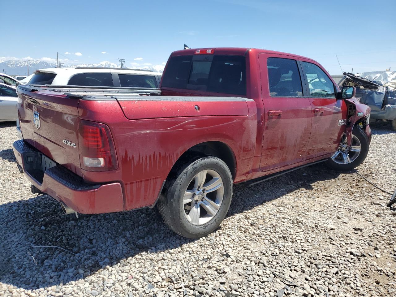 1C6RR7MT3FS698182 2015 Ram 1500 Sport