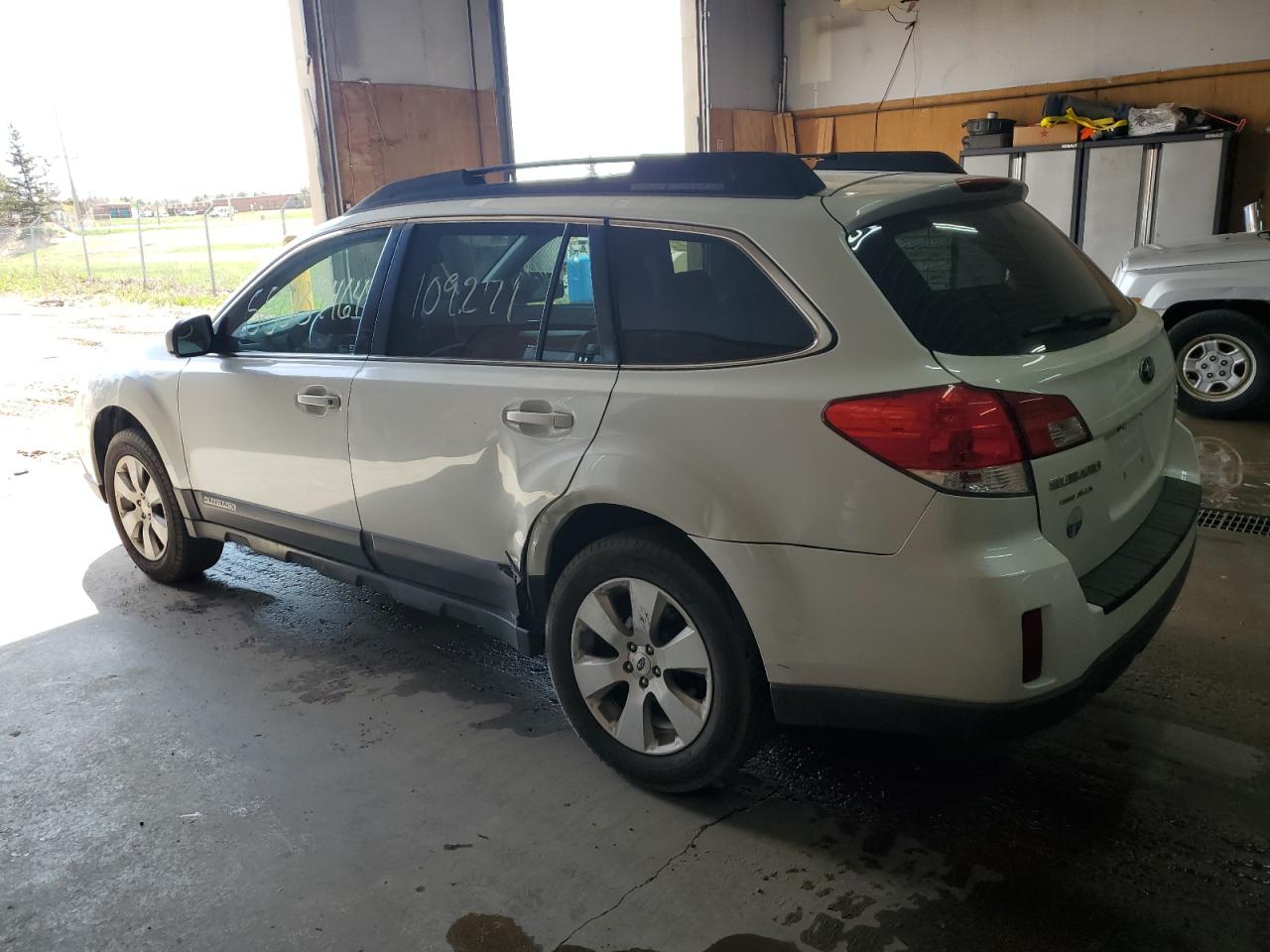 4S4BRBCCXC3292822 2012 Subaru Outback 2.5I Premium