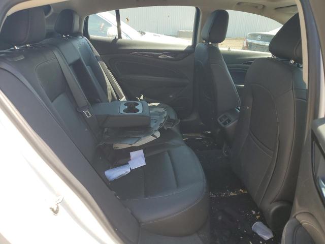 2018 BUICK REGAL ESSE W04GR6SXXJ1098736