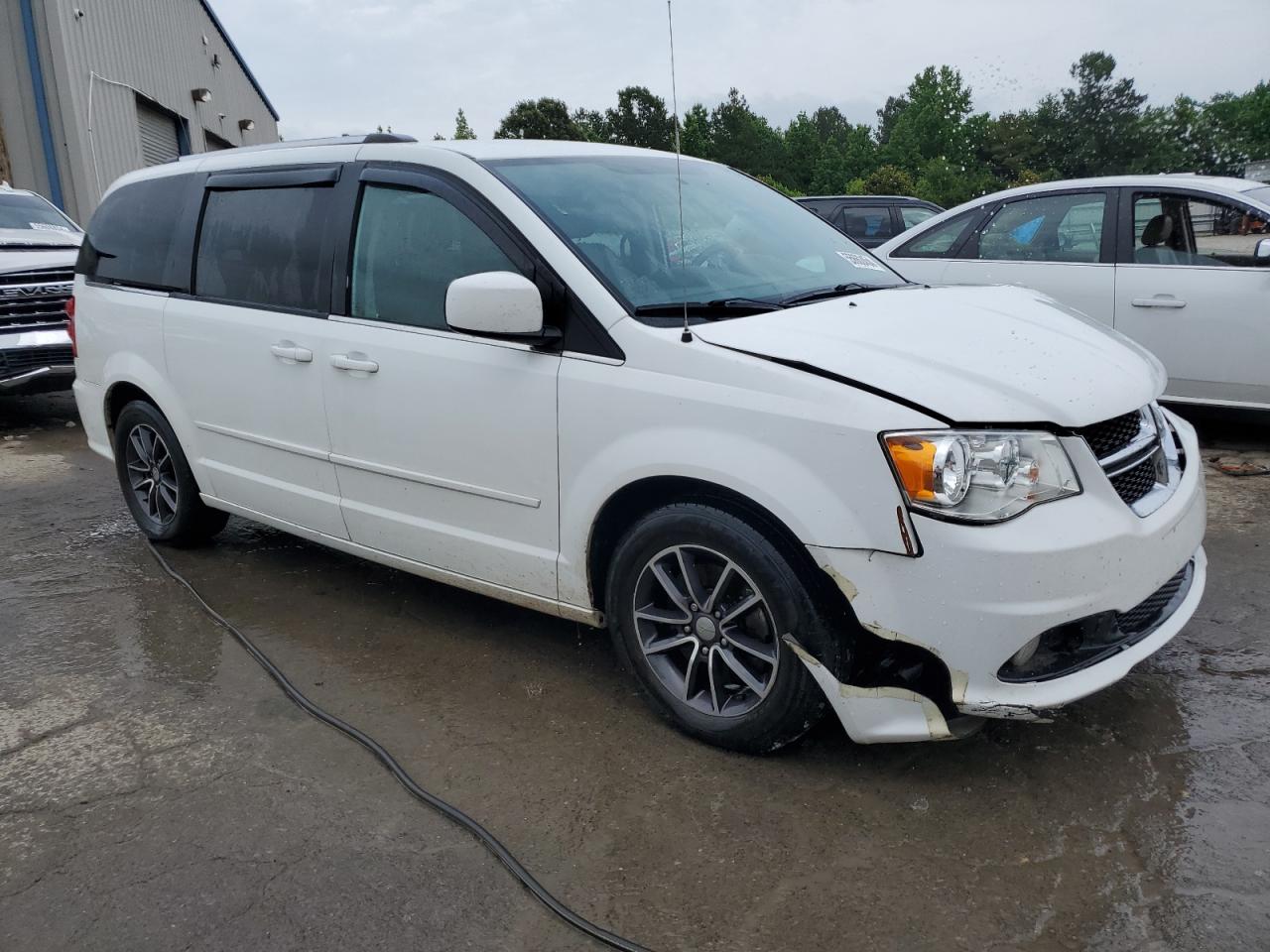 2C4RDGCG0HR664491 2017 Dodge Grand Caravan Sxt