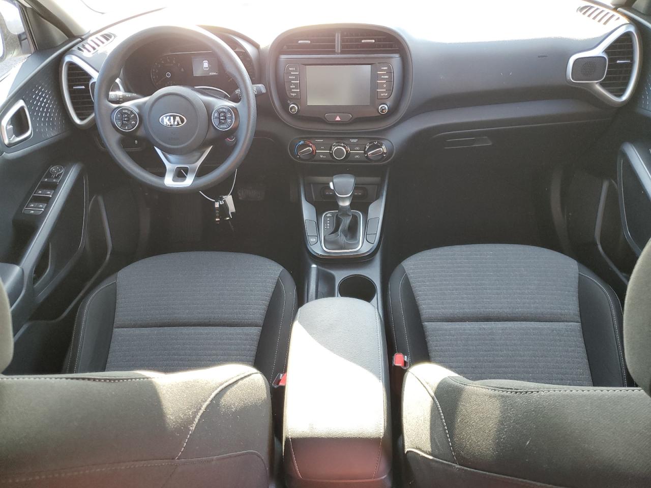 KNDJ23AU0L7725918 2020 Kia Soul Lx