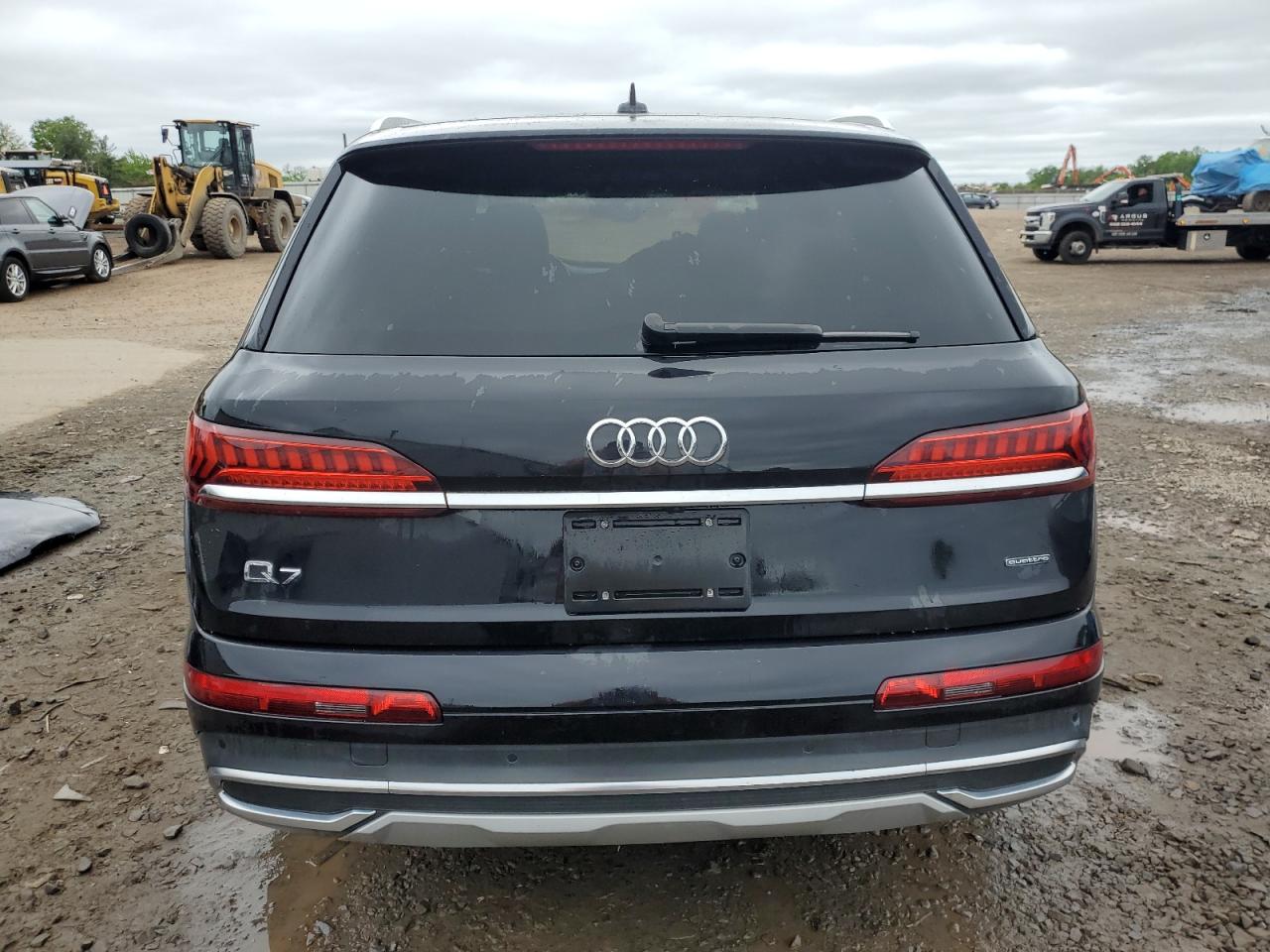 WA1LXAF75MD011264 2021 Audi Q7 Premium Plus