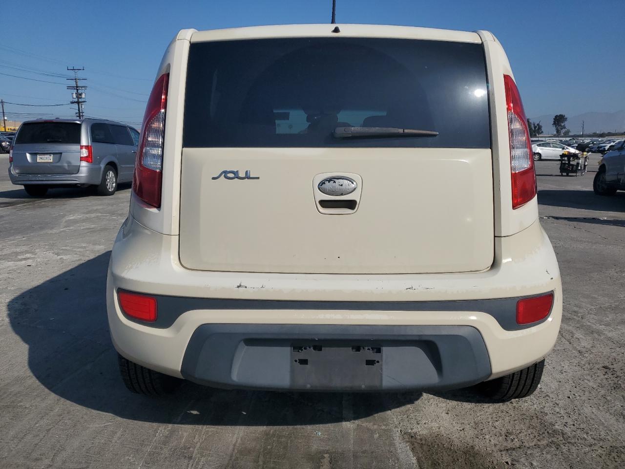 2013 Kia Soul vin: KNDJT2A54D7485354